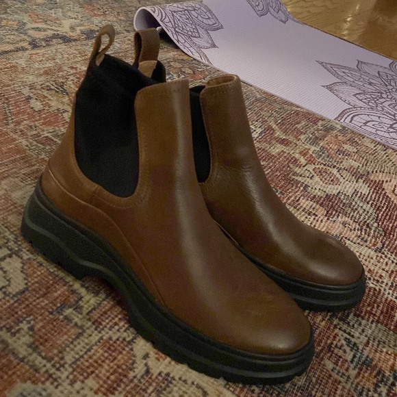 Madewell The Dani Chelsea Lugsole Boot NH208 - Picture 3 of 6